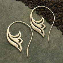 

Elegant Temperament Creative Lily Earrings Simple Trend Flower Elements Golden Women's Earrings Jewelry Accessories Female