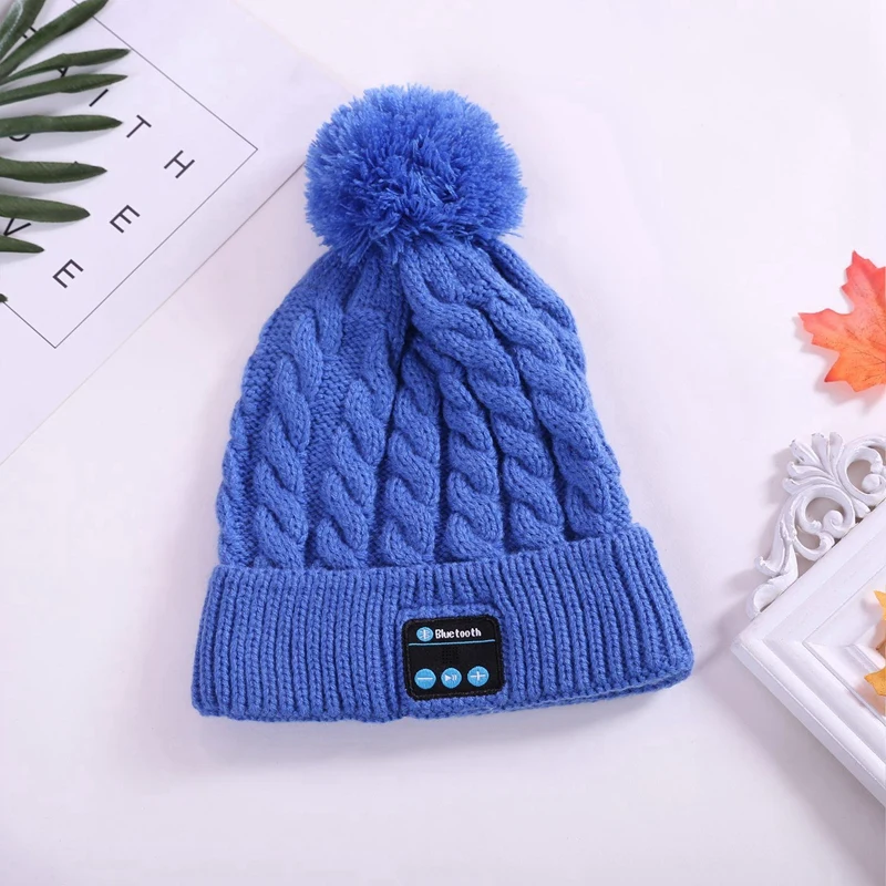 Wireless Bluetooth Hat Smart Winter Warm Hat Headphones Speaker with Microphone for Women Sports Cap Call Music Hat