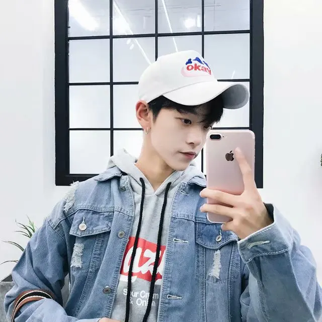 Autumn& Winter Men with Holes Jeans Coat Men'S Wear Korean-style Trend Washing Japanese-style Jacket Students Loose Cowboy Clot