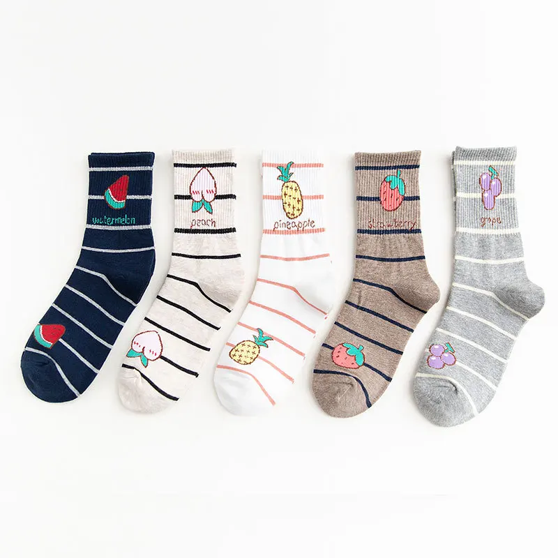 Новинка 2019 зимние спортивные носки хлопковые с фруктами и клубничками милые