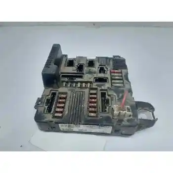 

8200262385A CASE RELAYS/FUSES RENAULT MEGANE II SALOON 5P