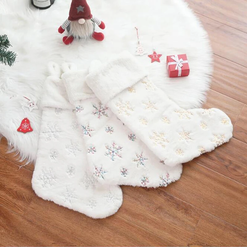 Hanging Loops Xmas Tree Fireplace Candy Socks Snowflakes Embroidered White Plush Christmas Stockings Gifts Bag Christmas Decor