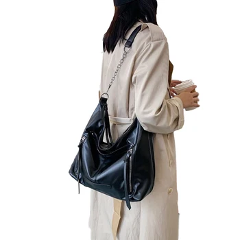 

FUNMARDI Tassel Design Women Shoulder Bags Punk Motorcycle Bag High Capacity Crossbody Bag Chain PU Leather Handbag WLHB3087