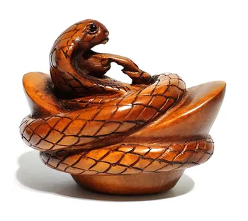 

Y6100 - 1.8" Good Quality Hand carved Boxwood Netsuke Pendant Bead - Wealthy Snake