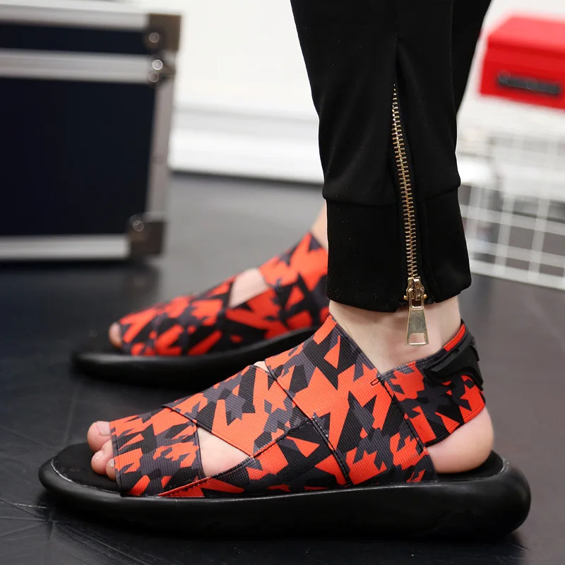 

Free Summer Men Casual Sandals Korean-style Youth Students Rome Breathable Trend Sandals