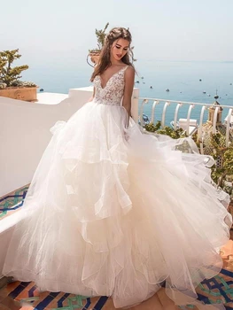 

Ball Gown Luxury Wedding Dresses Illusion Lace Top Backless V Neck Tiered Layered Tulle Skirt Princess Bridal Gowns Plus Size