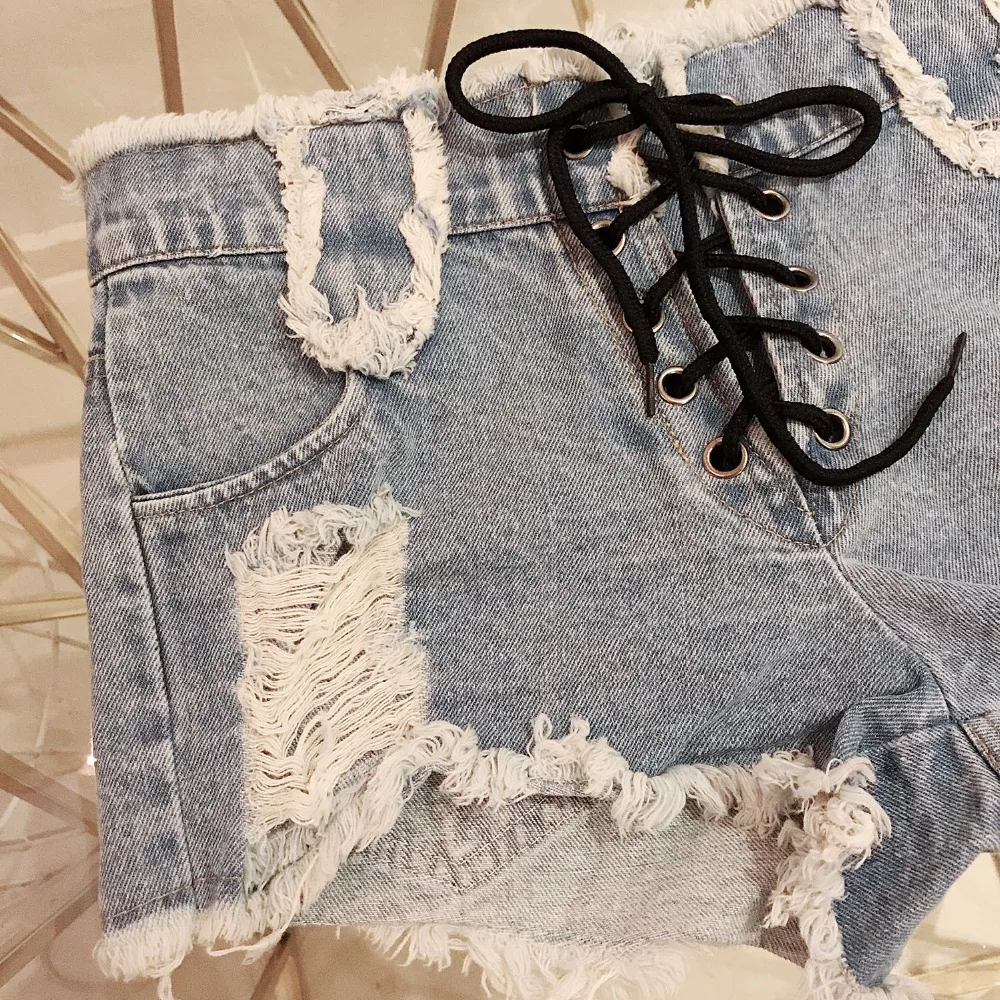 20  woman short