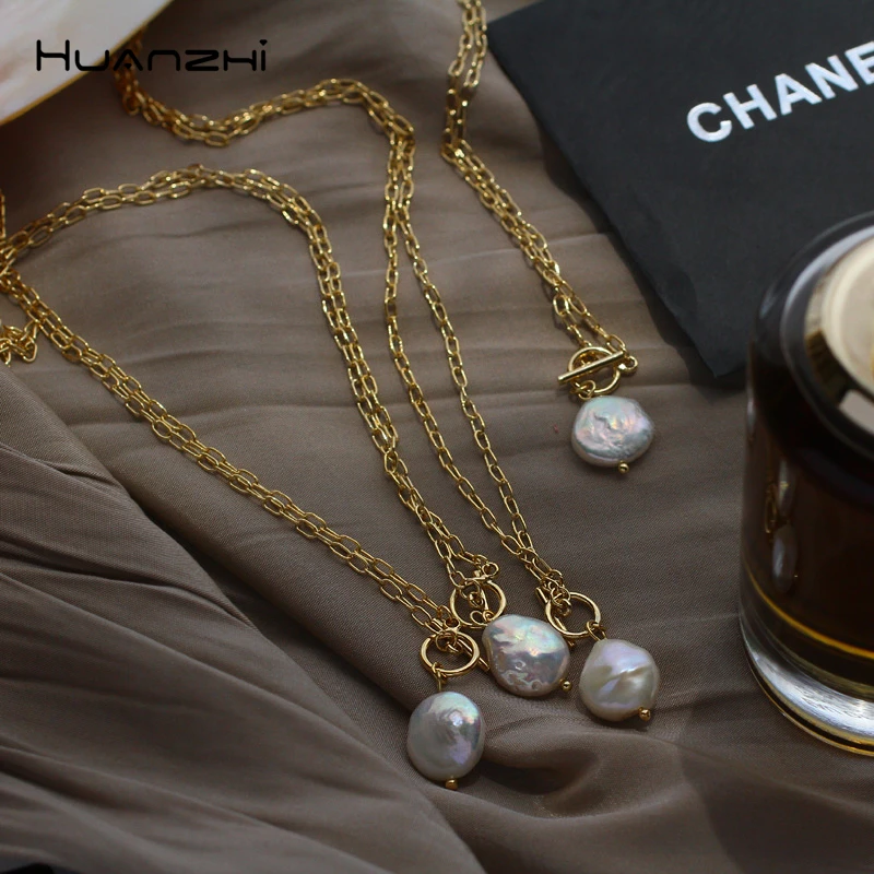 

HUANZHI 2019 New Retro Baroque Natural Freshwater Pearl Round Buckle Gold Metal Chain Necklaces for Women Girls Party Wedding