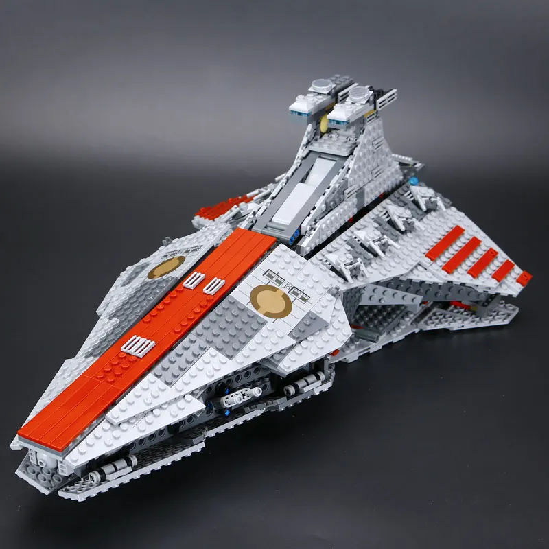 

The spot 05041 Star Wars Series The Republic Gunship 1175pcs Building Blocks Compatible with 75021 Stock 05041 Star Wars Series