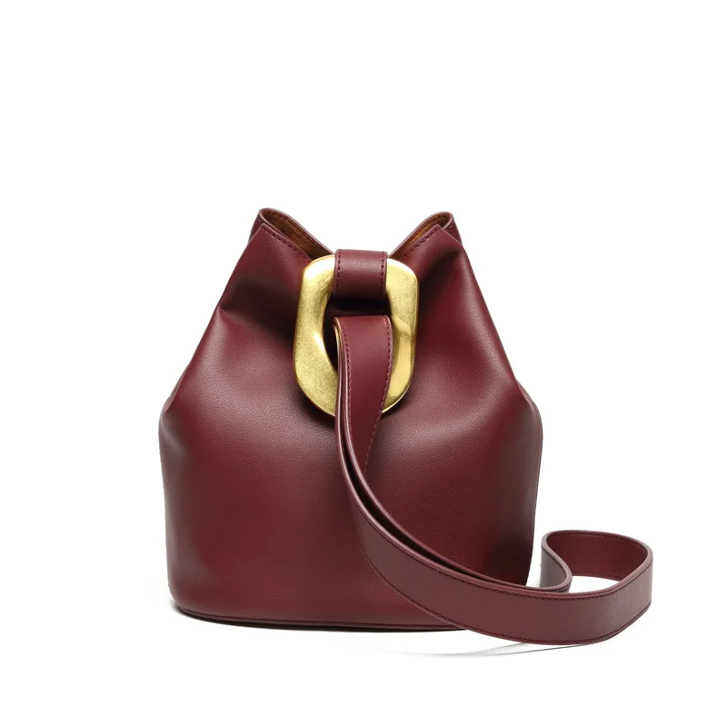 

2019 new leather retro metal buckle bucket bag web celebrity with the same shoulder handbag for women