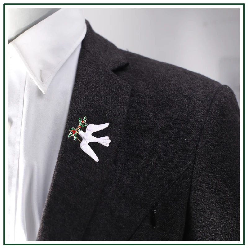Morkopela Pigeons Enamel Pin Dove of peace Brooches And Pins Jewelry Scarf Clip Bird Rhinestone Banquet Brooch Jewelry