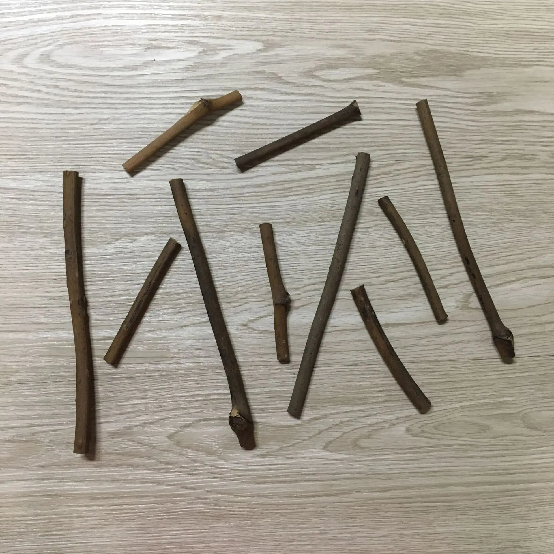 10pcs 10cm/20cm/30cm Long 0.7-1cm Diameter Wood Log Sticks for DIY Crafts Photo Props Christmas Wedding Decor |