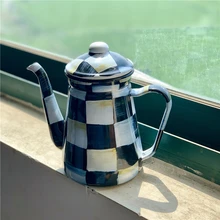 Эмалированный чайник, кофейник, кружка для молока