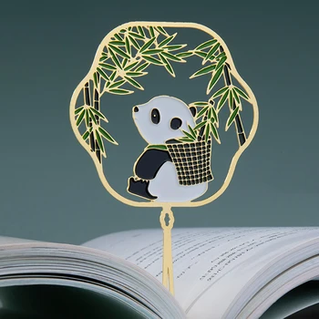 

Gold Metal Hollow Panda Tassel Bookmark China's National Treasure Stationery Book Folder Office School Exquisite School Supplies