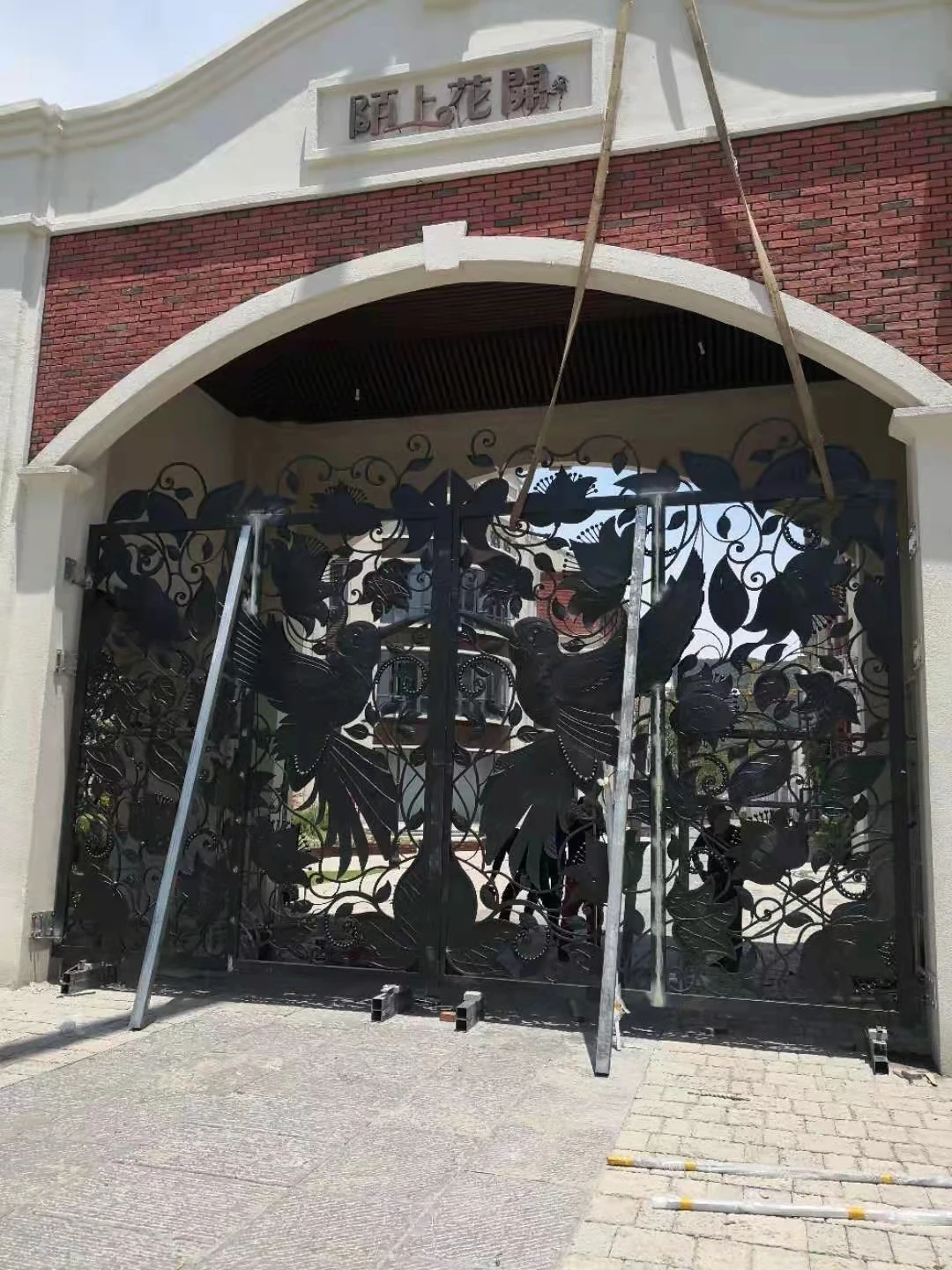 

Luxury Design Pure Hand Forged Flower Birds Swing Sliding Driveway Wrought Iron Gates China Manufacturers Suppliers