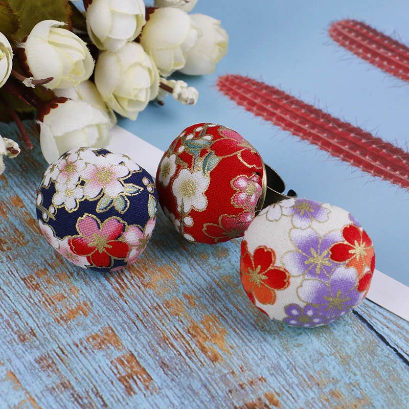 Random Color 1pc Finger Ring Sewing Needle Pin Cushion Holder Kit Pincushions Needlework DIY Craft Tools | Дом и сад