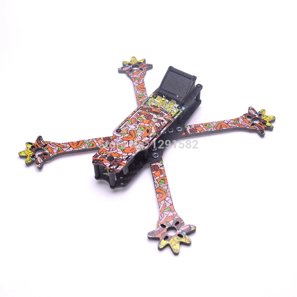 

Hot 3k Carbon fiber FPV Nova Freestyle 235 235mmTrue-X frame Quadcopter with 4mm arm + 5045 3-blade propeller For FPV Racing Dro