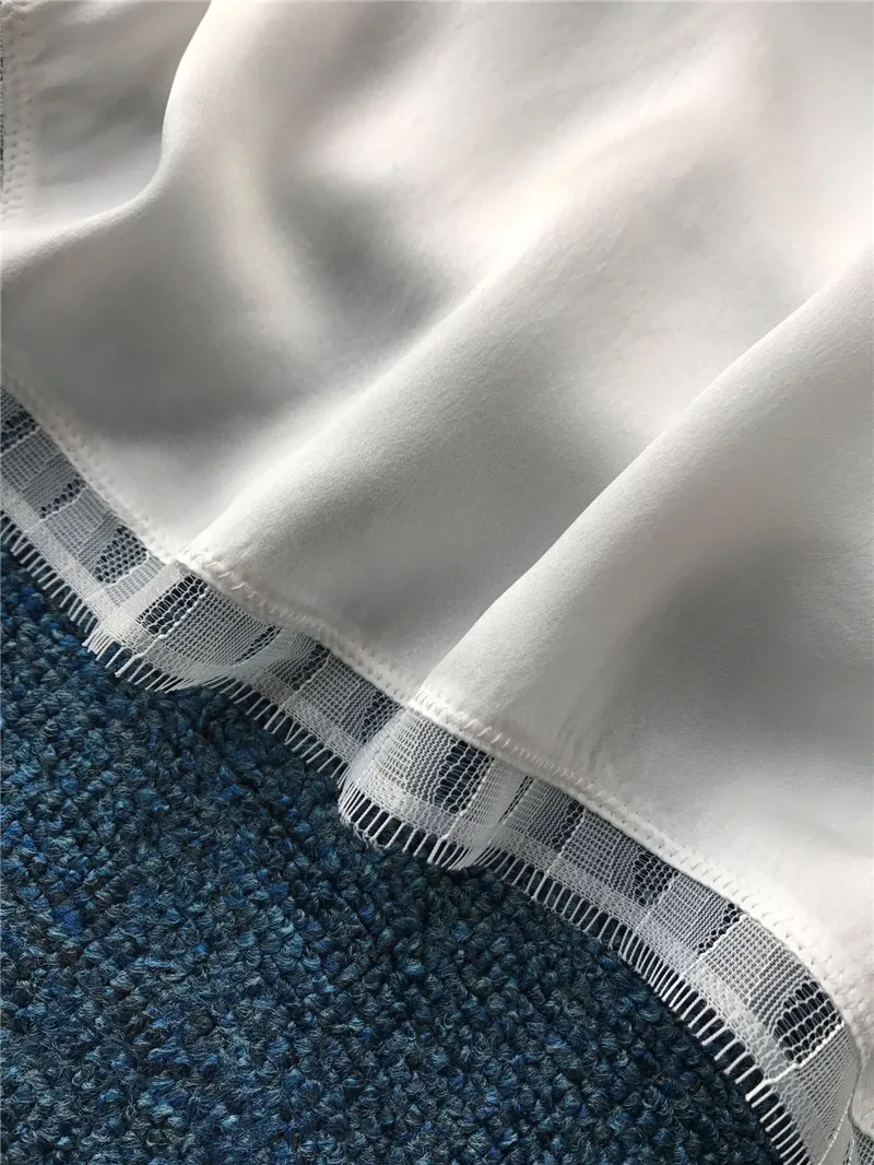 Весна Лето Новые короткие шелк слинг Жилеты для женщин v-образным вырезом Кружева сращивания сексуальные с открытыми плечами атласные топы без рукавов размера плюс одежда