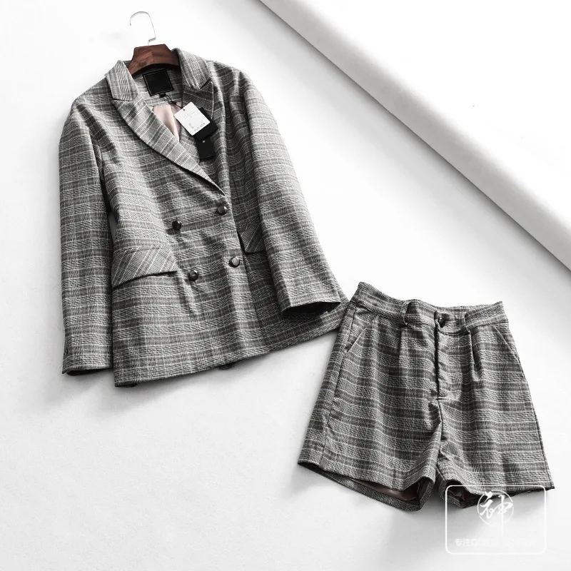 

A Generation of 2019 Spring-Style Double Breasted Suit Jacket + High-waisted Shorts Two-Piece Women's Entity