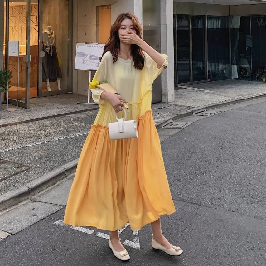 

Photo Shoot Dongdaemun Ulzzang Weep Yafeng Three-Color Joint Frilled Loose-Fit Big Hemline Chiffon Dress Pregnant Women