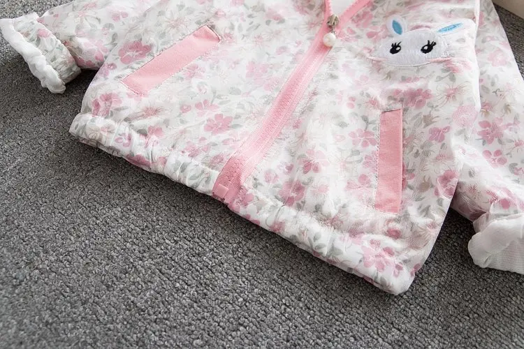 Пальто для девочек 1-2-3-4 лет, весна-осень, новая стильная детская одежда, осенняя одежда для маленьких девочек, поколение полных