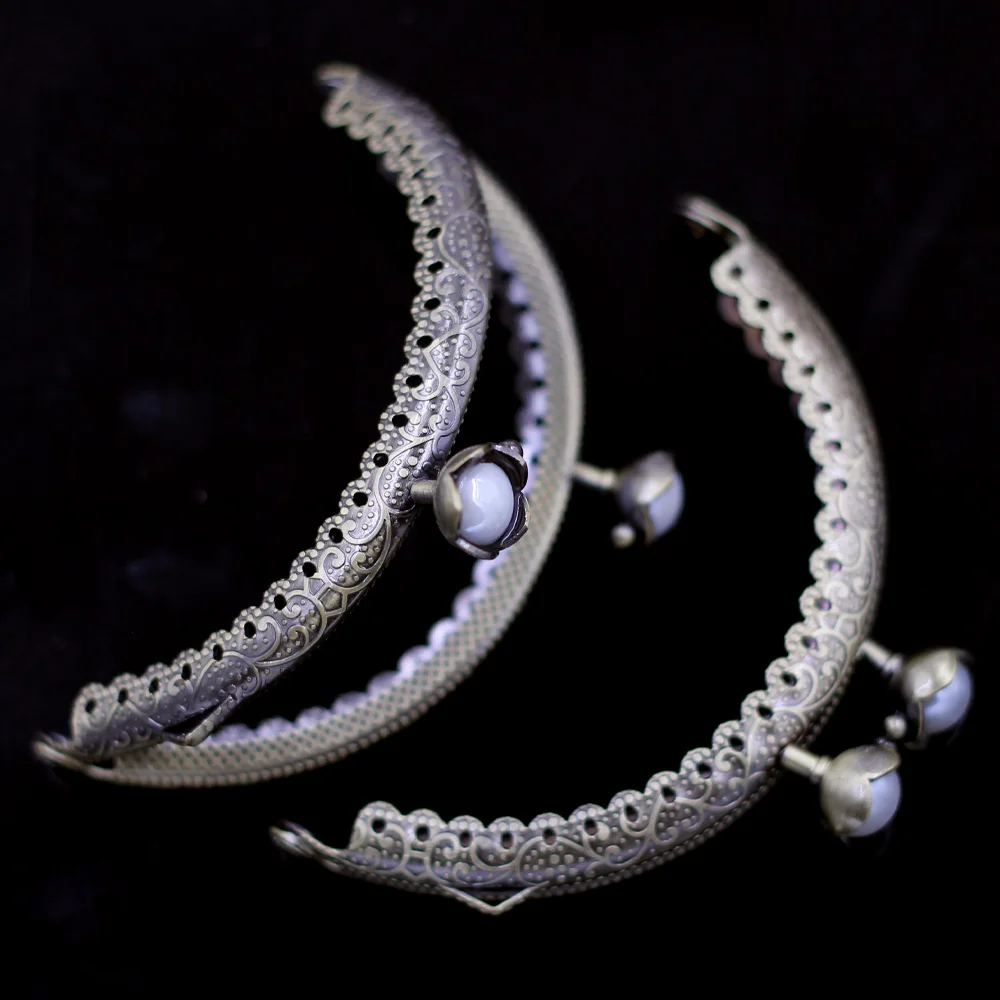 10Pcs Kiss Clasps Lock Clips White Resin Ball Flower Arch Frame Bronze Tone Coin Bag Purse Handle 8.5cm