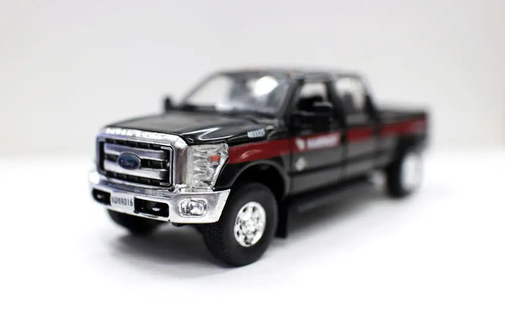 Scale models 1/50 2016  F250 Pickup Truck diecast car for collection gift Opened Doors For Collection Gift