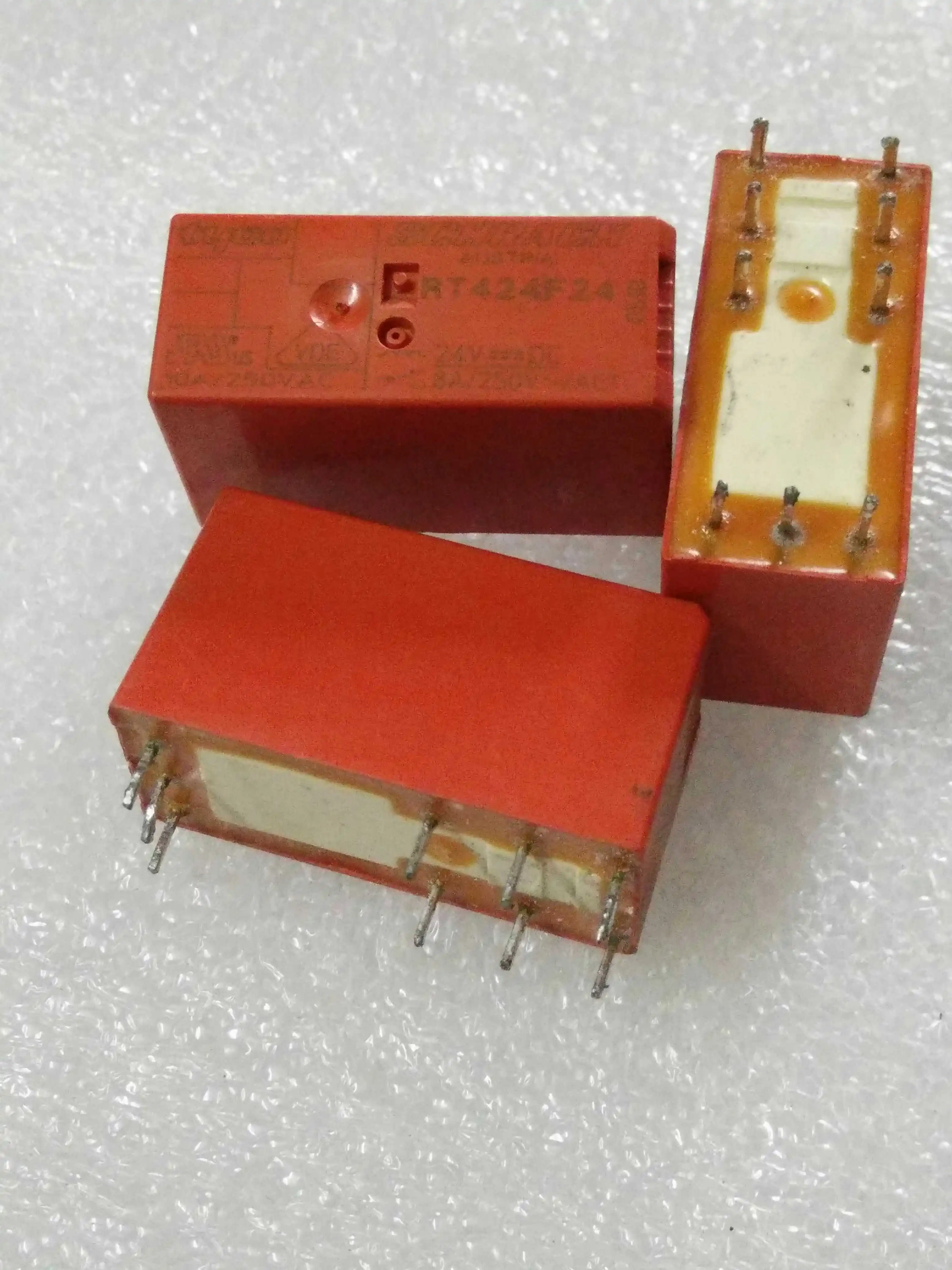 

Free Shipping 10PCS/LOT Electric Relay RT424F24 24VDC