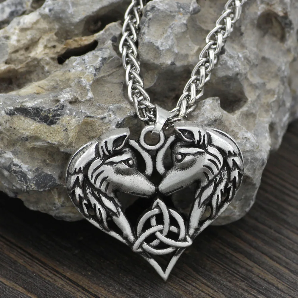 

Vintage Viking Heart Double Wolf Necklace Scandinavian Pirate Retro Leather Necklace Couple Jewelry Punk Style Men Women Chain