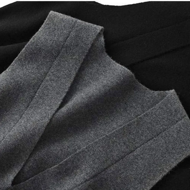 Женский трикотажный жилет без рукавов вязаный винтажный на шнуровке с v образным