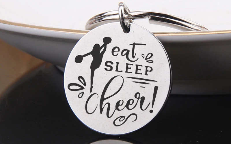 Брелок FLYANGEL с гравировкой Eat sleep Cheer Enjoy Life, ювелирный брелок для Чирлидера, подарки из нержавеющей стали
