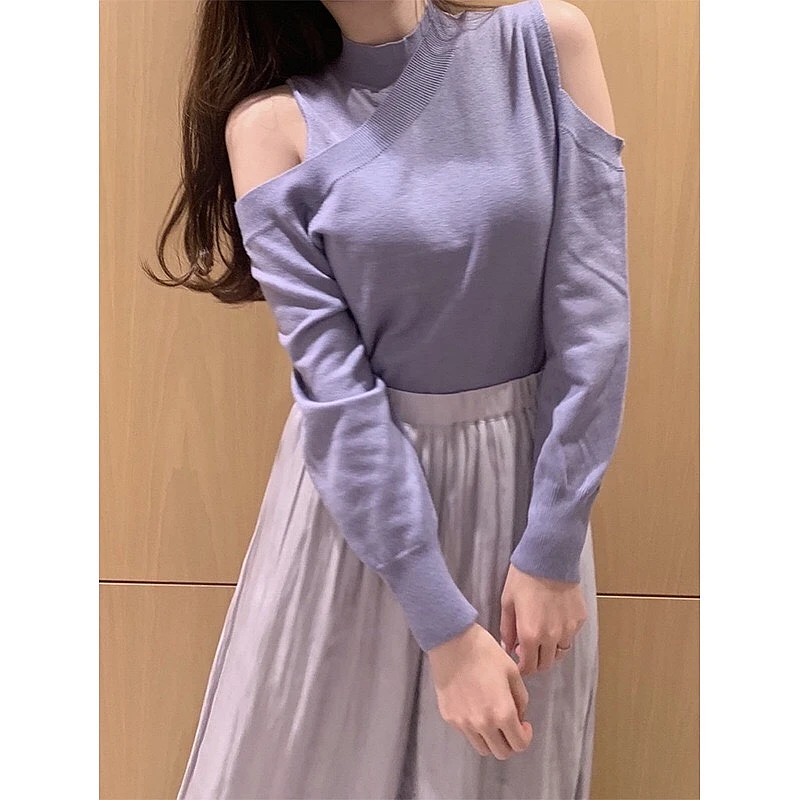 

2020 autumn and winter new products scheming round neck loose asymmetrical strapless bottoming sweater sweater women