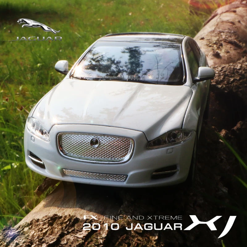 Jaguar XJ 2010 gris métallique échelle 1:24 Welly 22517GY nouveau