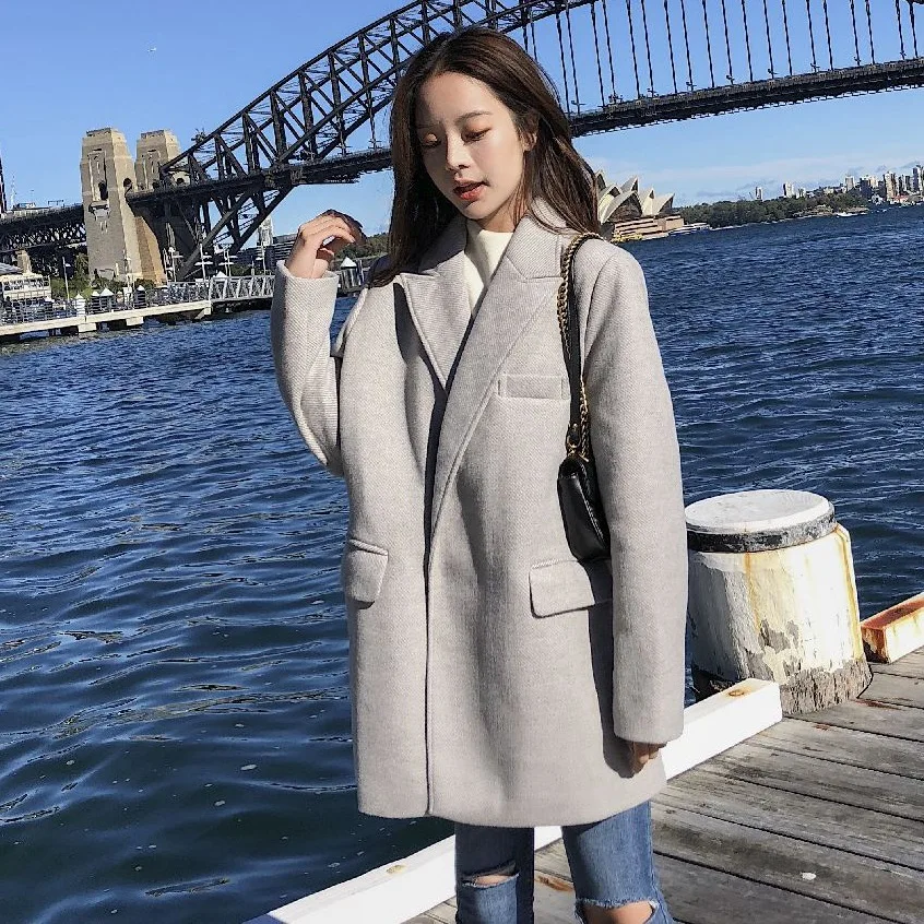 

Photo Shoot INS Elegant Commuting Navy Small Suit Woolen Jacket Women's Short Loose Casual Woolen Overcoat