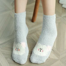 Модные милые пушистые носки с рисунками животных для женщин, коралловые бархатные забавные носки средней длины, хлопковые носки для зимы и осени, сохраняющие тепло