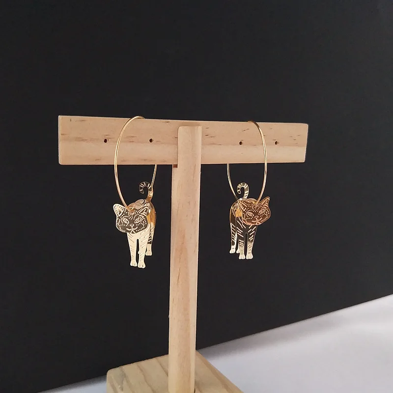 

Cute Creative 3D Shaking Cat Beads Drop Earrings For Women Metal Round Circle Dangle Earring Girls Handmade Party Jewelry Gifts