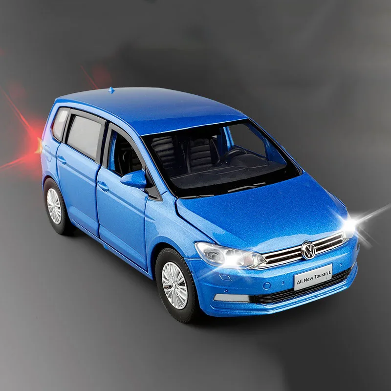 Синий 1/32 моделирование Touran L MPV литая под давлением модель игрушечного автомобиля металлический литой звуковой светильник игрушки для детей - Цвет: Синий