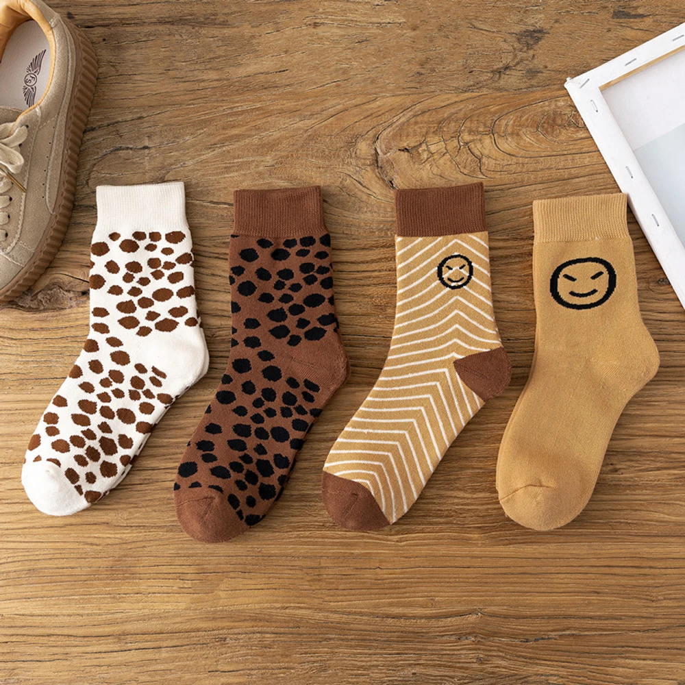 

Fashion Socks European and American Style Leopard Pattern Smile Face Unisex Thicken Free Size Towel Middle Tube Socks