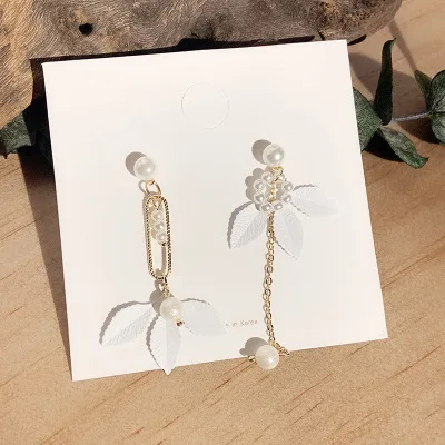 

Asymmetric leaves shape eardrop fresh creative temperament Earrings for women brincos fashion jewelry mujer earring