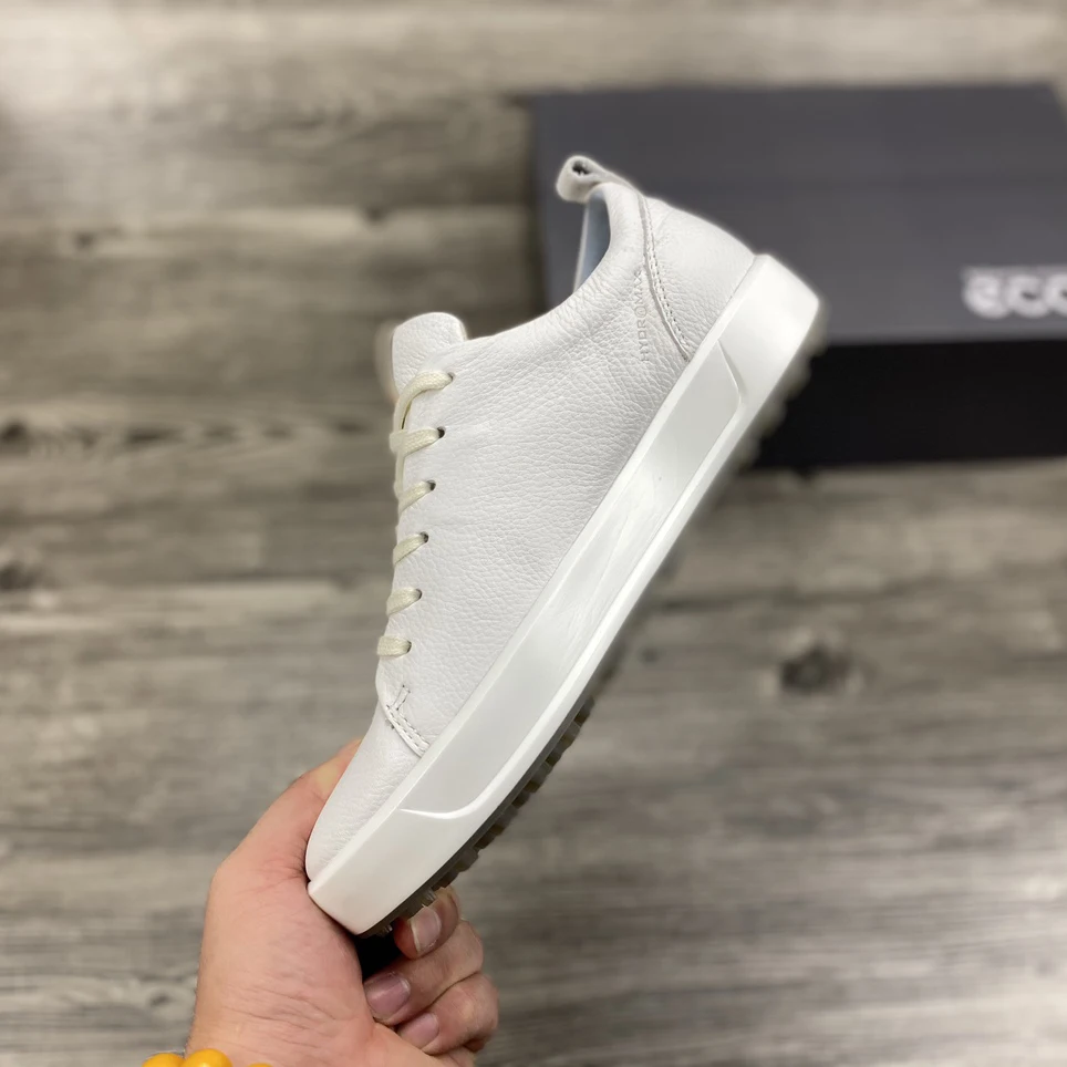 Men Professional Golf Shoes Genuine Leather Golf Sneakers Outdoor Anti Slip Spikless Walking Wears for Golers Mens Sneakers
