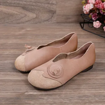 

Small leather shoes women 2020 spring summer new leather flat comfortable light milk grandma shoes fashion beanie shoes women