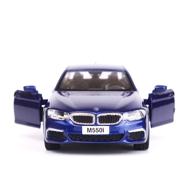 HOMMAT Simulation 1:36 M550i седан модель автомобиля литая игрушечного из сплава Модель