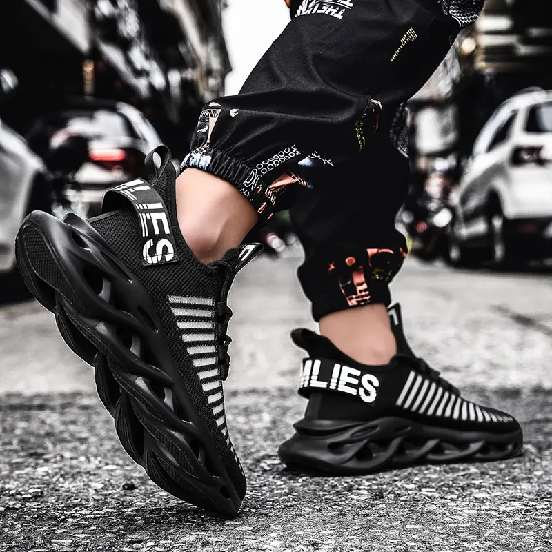 Skup Rommedal mężczyźni lekkie buty do biegania z ostrzami odporne na wstrząsy brak oddychające męskie tenisówki wzrost wysokości walking buty sportowe man