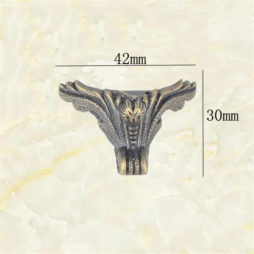 

4PCS Antique Jewelry Box Corner Feet Protector Desk Box Edge Vintage Bronze Jewelry Box Wooden Box Feet Leg