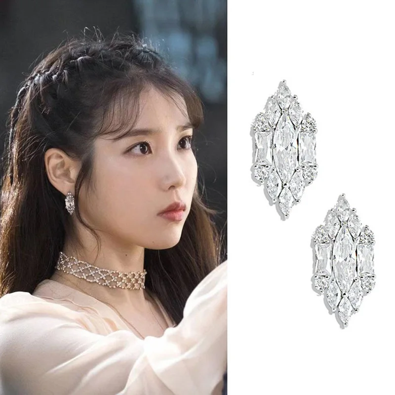 

Druna Hotel iu Li Zhien with the earrings Crystal zircon temperament High-quality silver needle French minority earrings