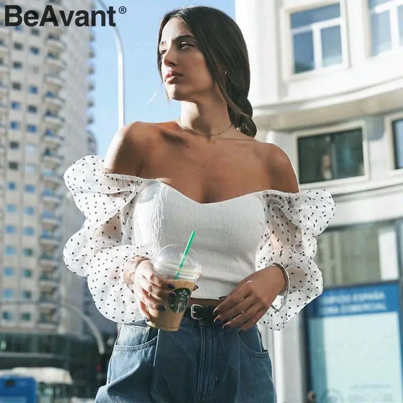 Женская блузка с открытыми плечами BeAvant белая Повседневная Блузка сеточкой
