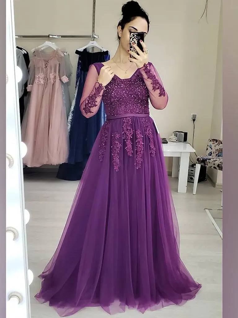 Elegant Purple Evening Dress with Lace 