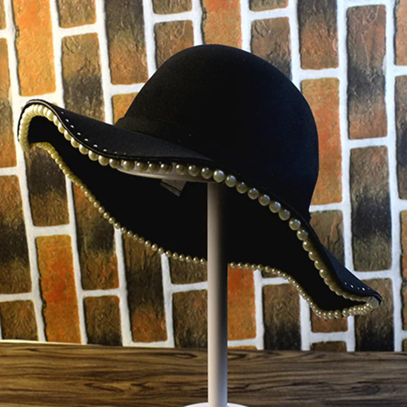 

Autumn Winter Han Edition Style Shade Pearl Cloth Hat Girl Fall Out Parade Leisure Joker Hat Restoring Ancient Ways Women Hat