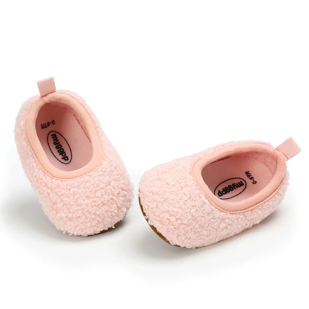 Милые теплые дизайнерские пинетки для девочек и мальчиков; Удобные однотонные тапочки без шнуровки для малышей; мягкие тапочки; детская обувь; 0-18 месяцев - Цвет: D
