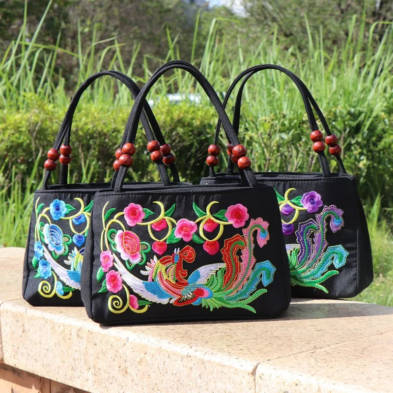 New Fashion Embroidery Women Small handbags National Floral Embroidered Lady Top-handle bags Single-layer Beading Falp Carrier
